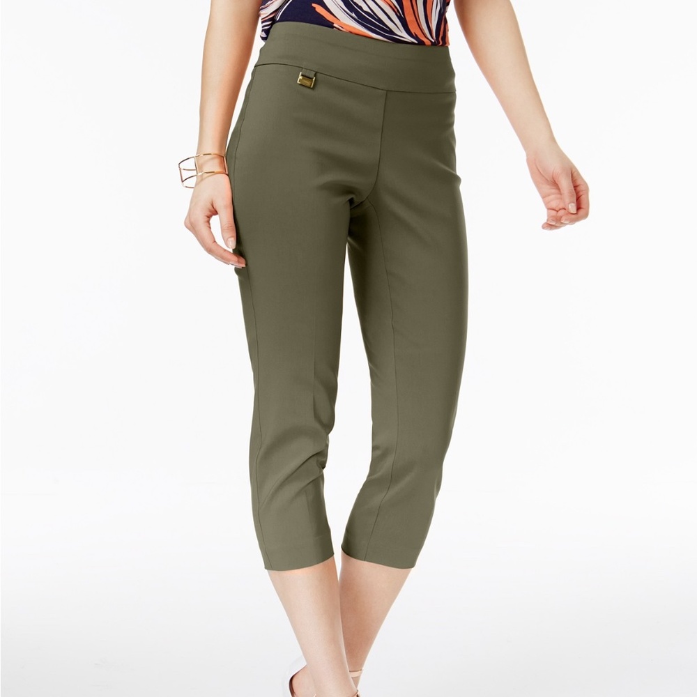 NWT Alfani Capris